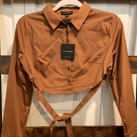 🆕JLUXLABEL BROWN BACKLESS LONG-SLEEVE BUTTON DOWN CROPPED TIE AROUND SHIRT - Picture 5 of 9